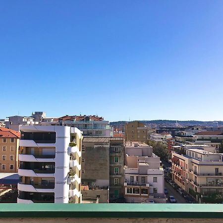 Ferienwohnung Skyescape Pescara Centro Exterior foto